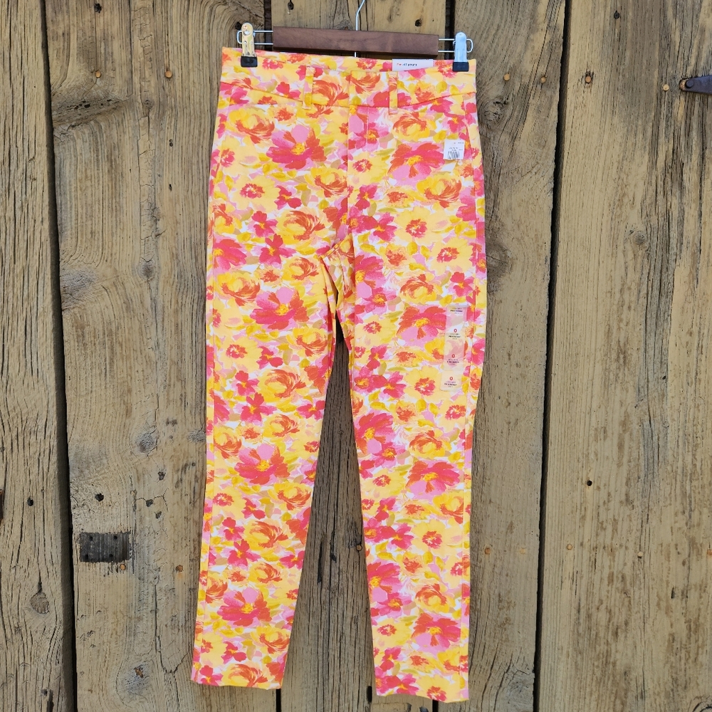NWT Old Navy High Rise Pixie Skinny Ankle Pink Floral Pants 0